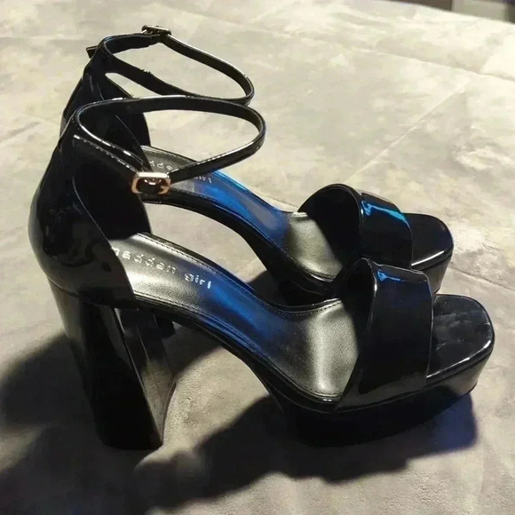 Madden Girl Omega Women's platform Dress Sandals - Picture 7 of 10